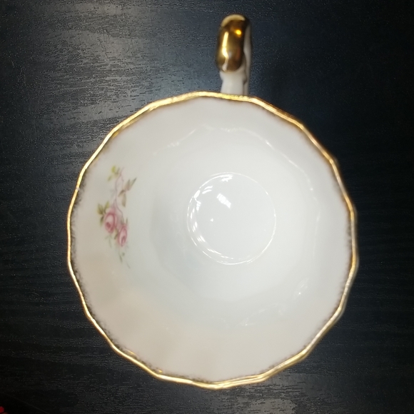 Elizabethan Fine Bone China Rosamund Cup & Saucer - Picture 6 of 13